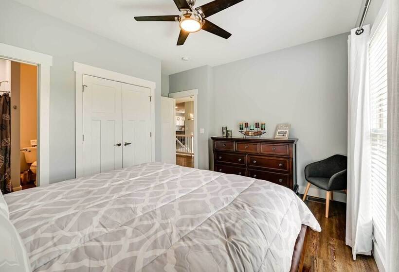 Family Friendly Russell Springs Home W/ Game Room!