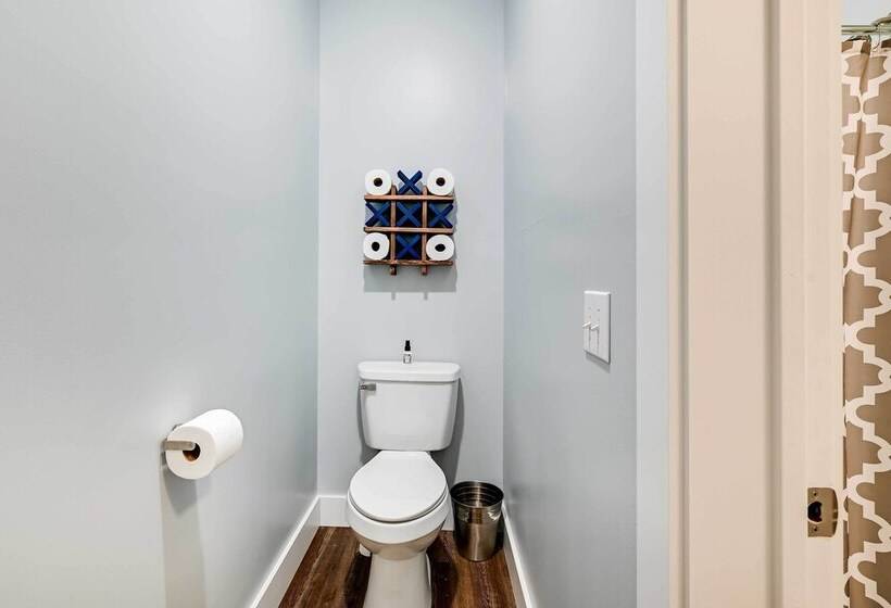 Family Friendly Russell Springs Home W/ Game Room!