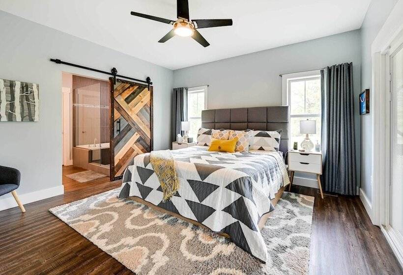 Family Friendly Russell Springs Home W/ Game Room!