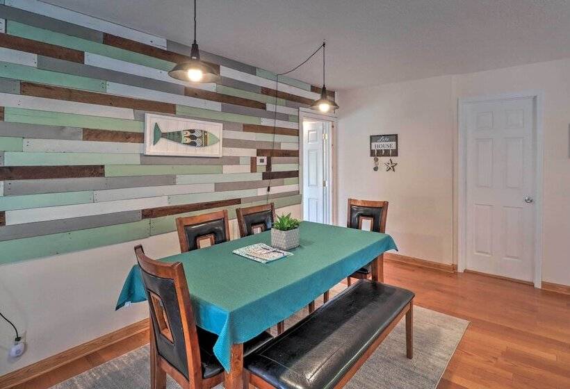 Fisherman Friendly Bull Shoals Escape On Lakefront