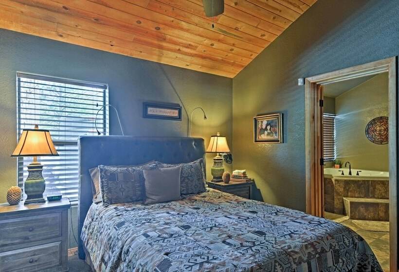 Flagstaff Cabin On 5 Acres W/ Fireplace & Fire Pit