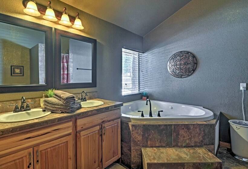 Flagstaff Cabin On 5 Acres W/ Fireplace & Fire Pit