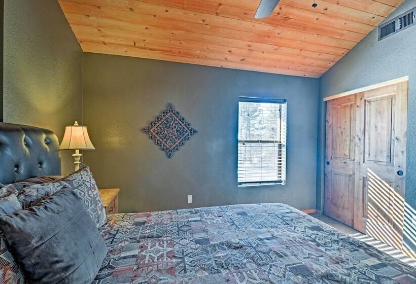 Flagstaff Cabin On 5 Acres W/ Fireplace & Fire Pit