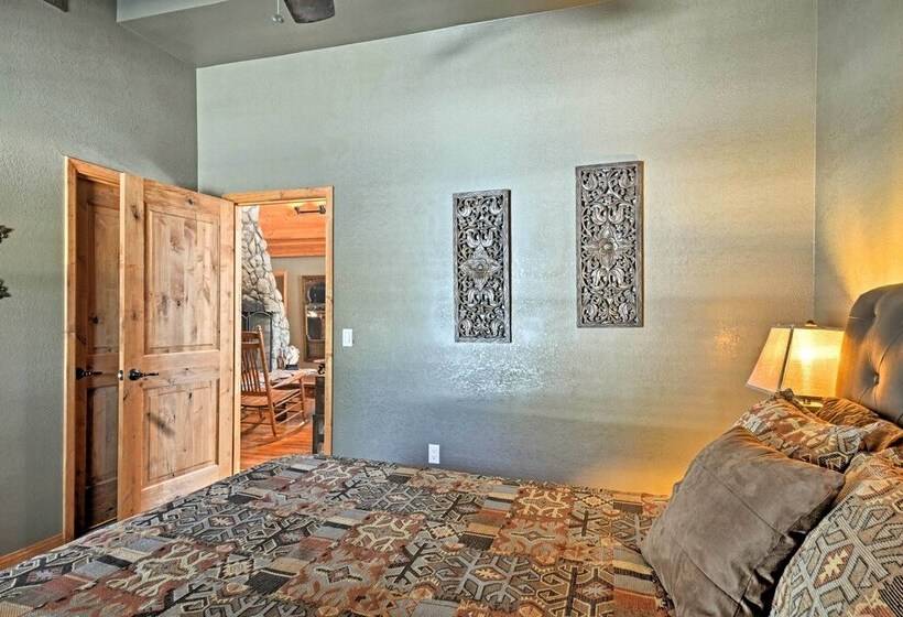 Flagstaff Cabin On 5 Acres W/ Fireplace & Fire Pit