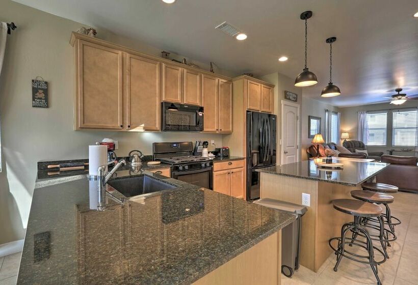 Flagstaff Family Hideaway W/ Guest House!