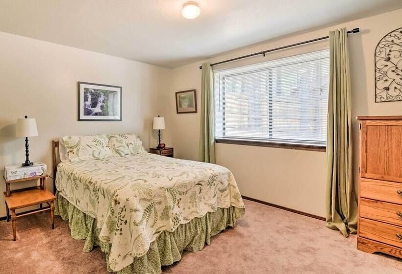 Flagstaff Home W/back Deck   5 Mi To Downtown