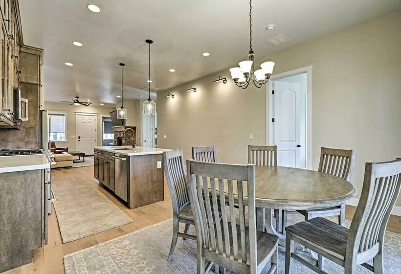 Flagstaff Oasis W/ Hot Tub   3 Mi To Downtown!