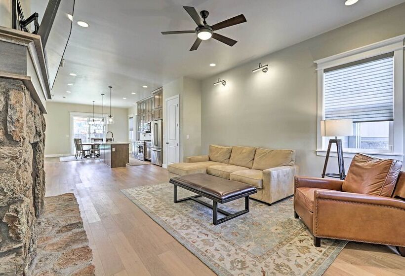 Flagstaff Oasis W/ Hot Tub   3 Mi To Downtown!