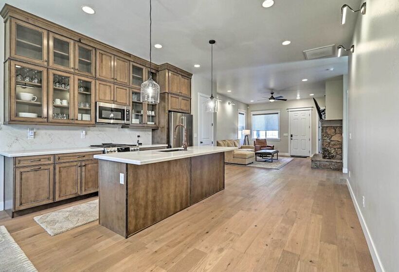 Flagstaff Oasis W/ Hot Tub   3 Mi To Downtown!