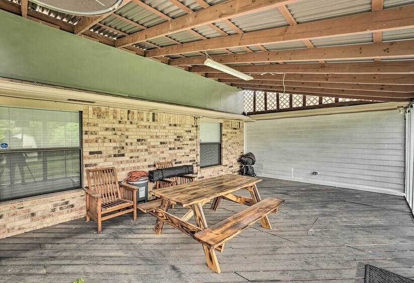 Fort Worth Home < 1 Mi To Eagle Mountain Lake