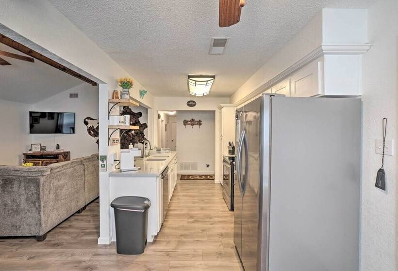 Fort Worth Home < 1 Mi To Eagle Mountain Lake