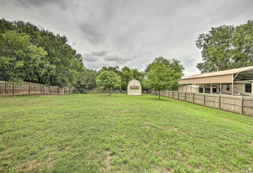 Fort Worth Home < 1 Mi To Eagle Mountain Lake