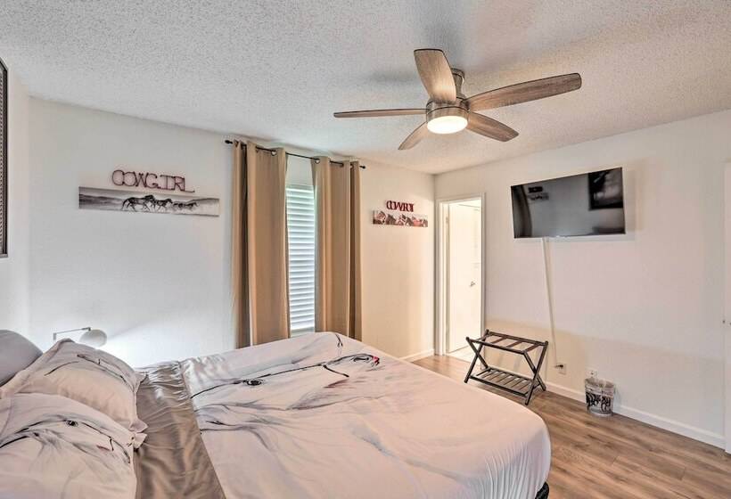 Fort Worth Home < 1 Mi To Eagle Mountain Lake