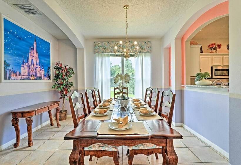 14 Mi To Disney Parks: Spacious Kissimmee Home
