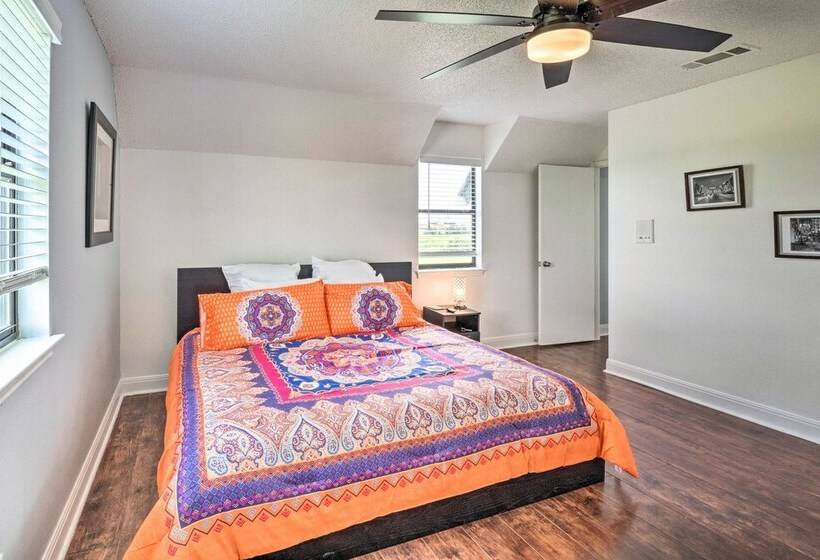 Gingerland Ranch In Del Valle: Game Room & Porch