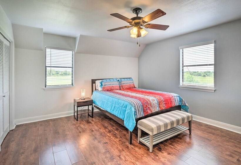 Gingerland Ranch In Del Valle: Game Room & Porch