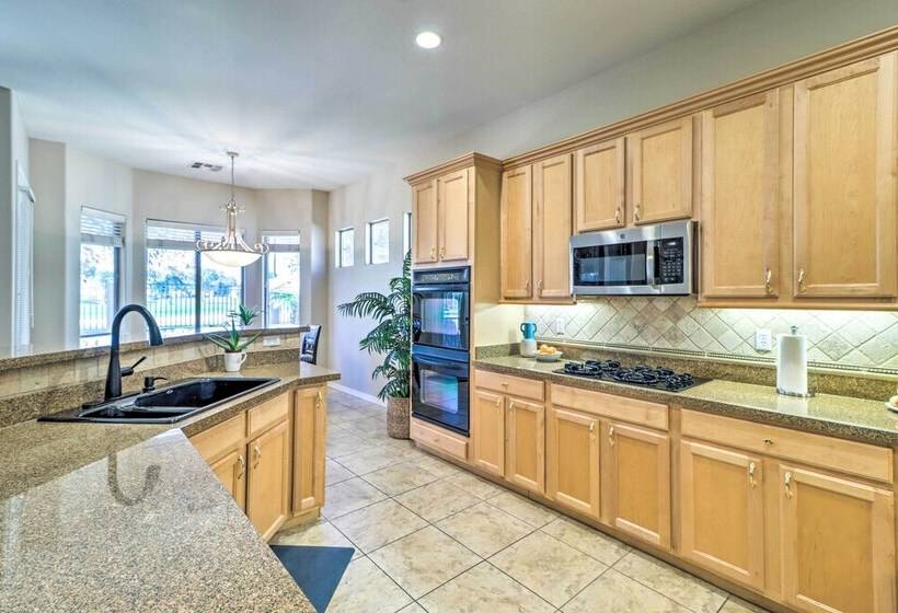 Pool & Putting Green: Goodyear Home On Golf Course