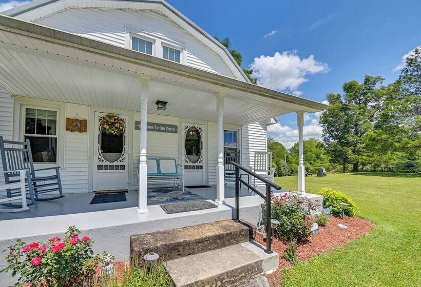 Grandma S Farm House  On 125 Acres W/ Fire Pit!