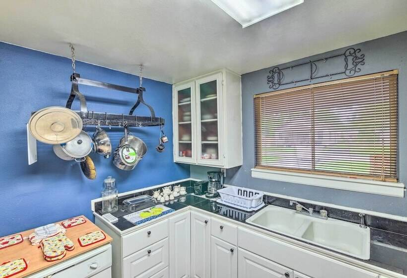 Gulf Coast Home < 2 Mi To Parks & Museums!