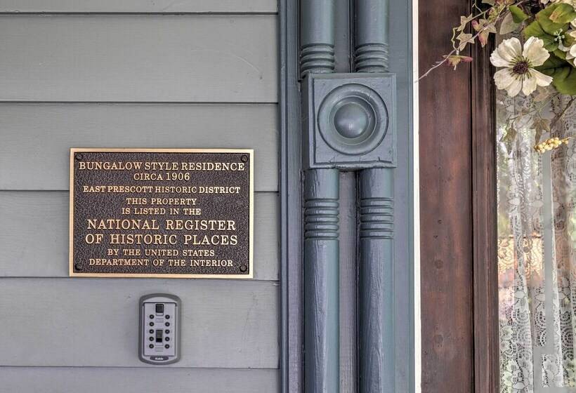 Walk To Dtwn: Historic Prescott Home W/ Yard!