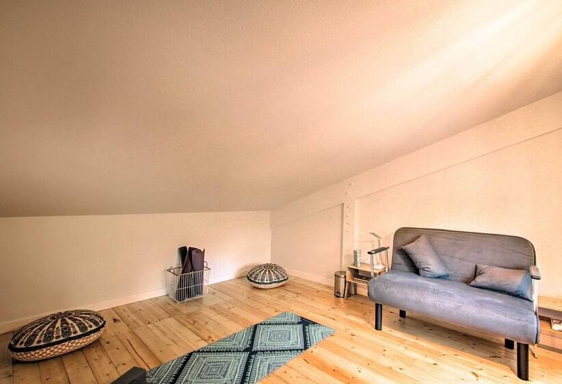 Home W/ Hot Tub < 5 Miles To Rainier National Park