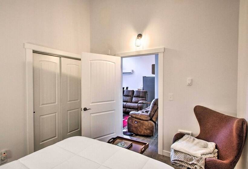 Home W/ Hot Tub < 5 Miles To Rainier National Park