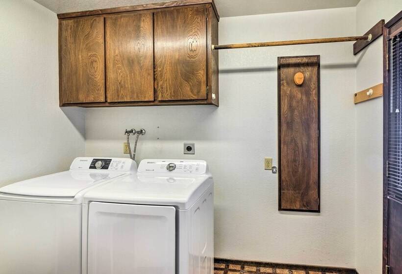 Bullhead City Home W/ Private Pool, Hot Tub & View