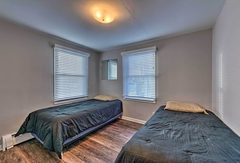 Gulf Coast Cottage   Walk To Beach & Boardwalk!