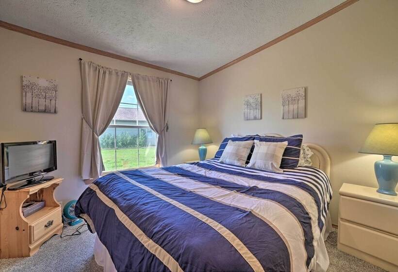 Houghton Lake House W/fire Pit   2 Mi To Trails!