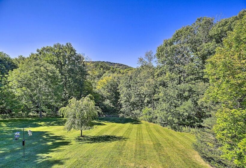 Ski, Hike, & Visit Vineyards: Banner Elk Cabin