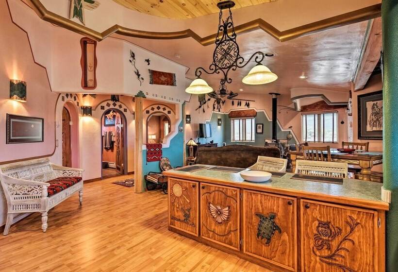House On 1 1/2 Acres   30 Mins To Taos Ski Valley!