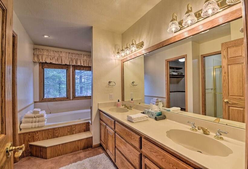 Spacious Home W/ Game Room, 5 Mi To Dtwn Flagstaff