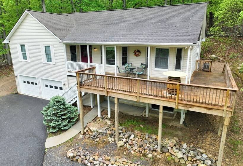 17 Seat Theater, Hot Tub & Game Room: Ideal Home!