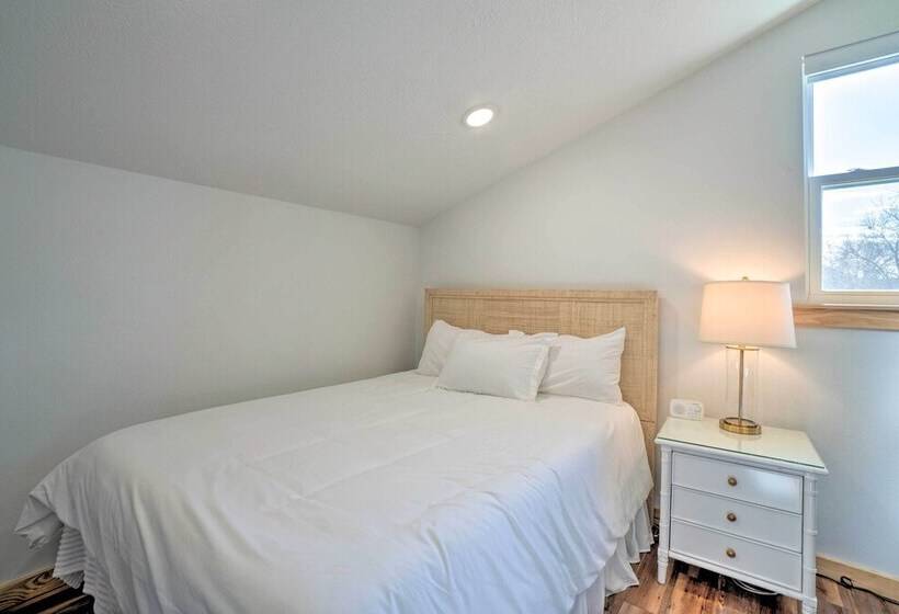 Idyllic Cotter Escape: Steps To White River!