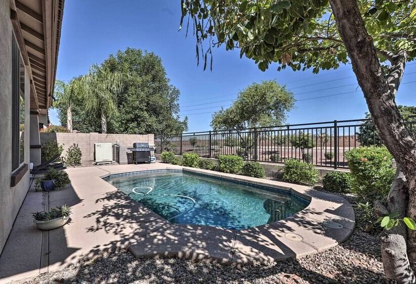 Idyllic Gilbert Abode W/ Private Pool: Near Golf!