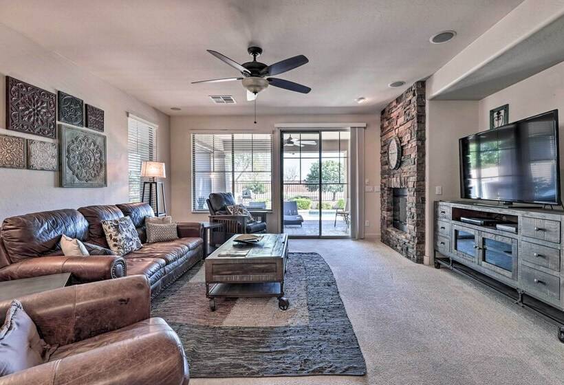 Idyllic Gilbert Abode W/ Private Pool: Near Golf!