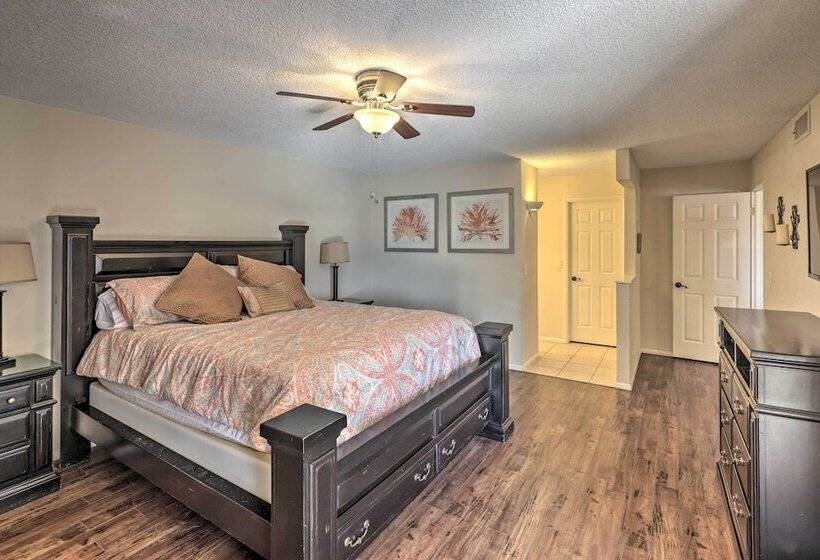 Private Pool & Hot Tub: Havasu Getaway!