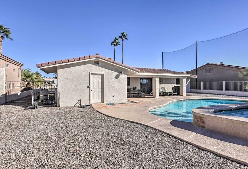 Private Pool & Hot Tub: Havasu Getaway!