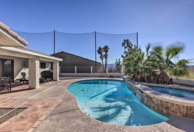 Private Pool & Hot Tub: Havasu Getaway!