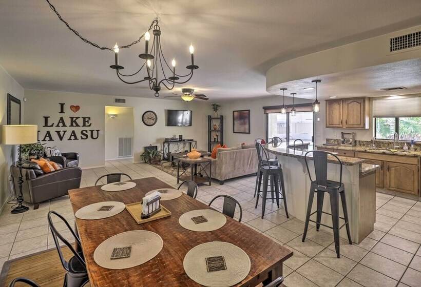 Private Pool & Hot Tub: Havasu Getaway!