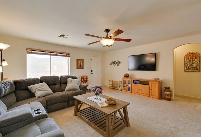 Idyllic Yuma Home W/ Mtn Views   Near Golfing