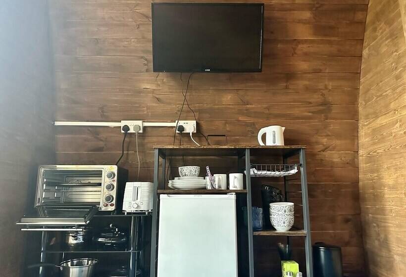 Woodland Camping Pod With Use Of Campsite Bathroom