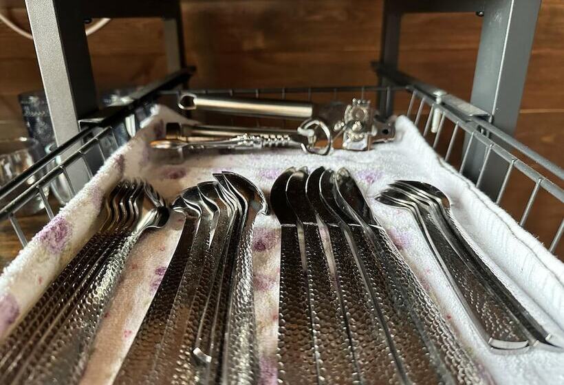 Woodland Camping Pod With Use Of Campsite Bathroom