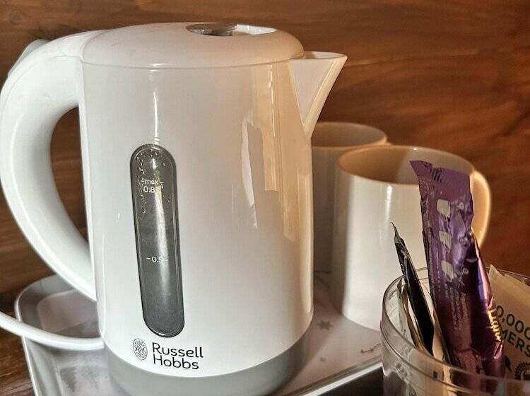 Woodland Camping Pod With Use Of Campsite Bathroom