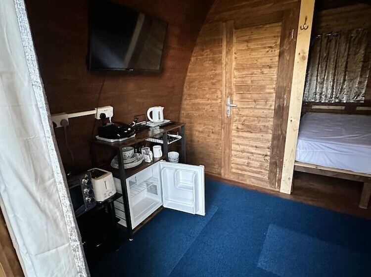 Woodland Camping Pod With Use Of Campsite Bathroom