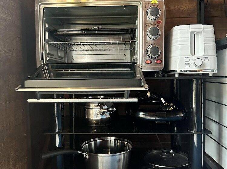 Woodland Camping Pod With Use Of Campsite Bathroom