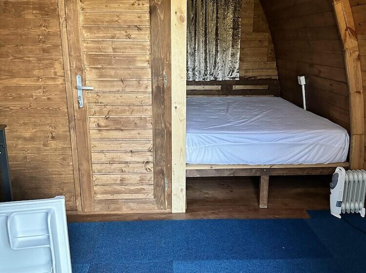 Woodland Camping Pod With Use Of Campsite Bathroom