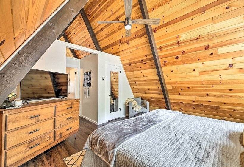 A Frame Pinetop Lakeside Cabin Under The Pines!