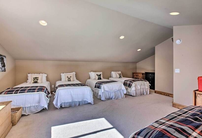 Spacious Angel Fire Home W/ Deck & Resort Perks!