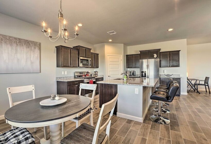 Inviting Sahuarita Home < 5 Mi To Lake Park!